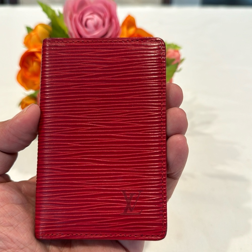 Authentic Louis Vuitton card case - Picture 1 of 6